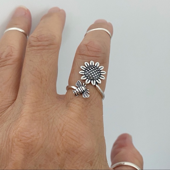 Jewelry - 🌻TOP SELLER🐝 Silver Bumblebee and Sunflower Ring, Flower Ring, Boho Ring